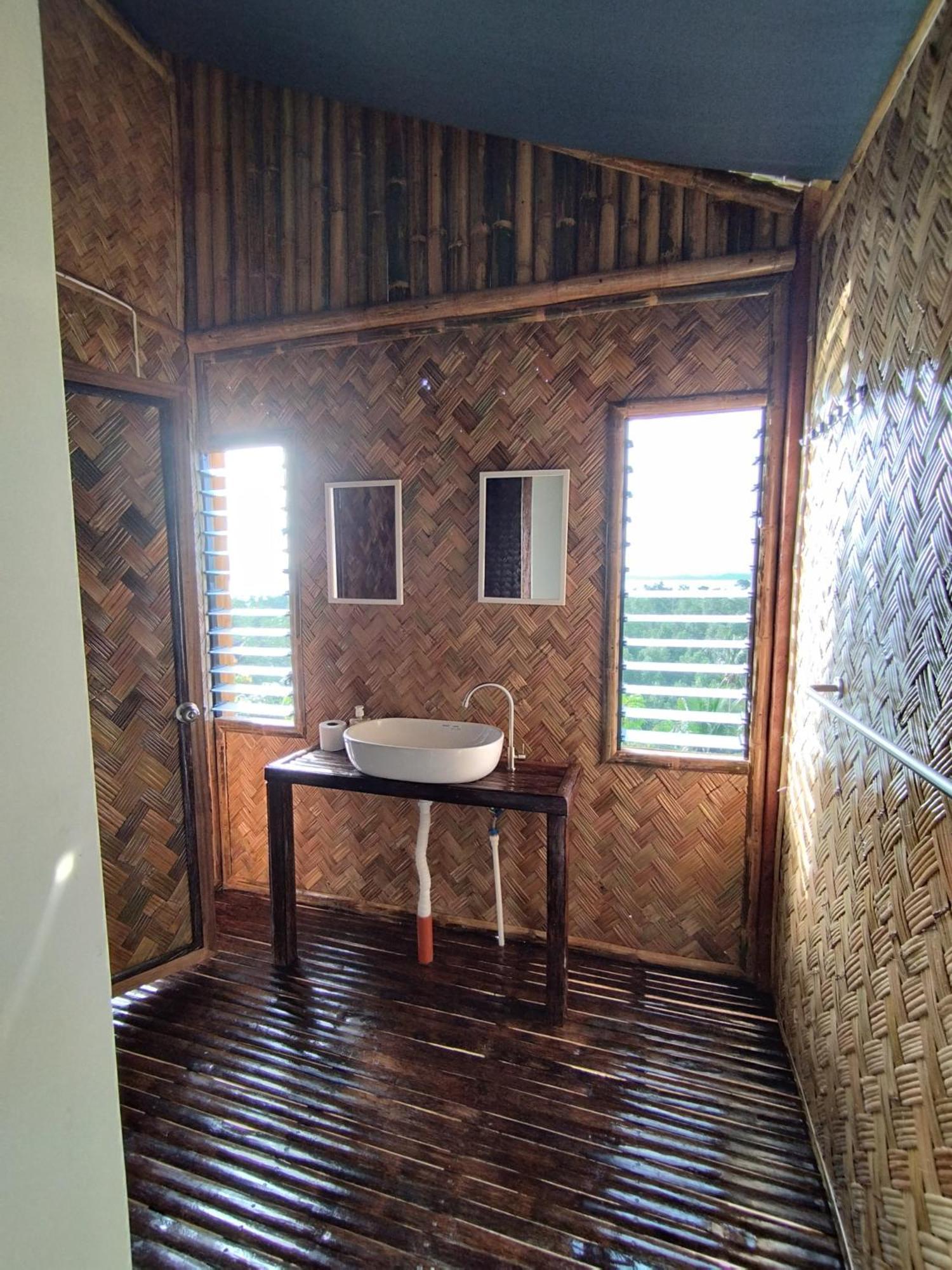 Ocean Green Eco Lodge Puerto Princesa Eksteriør billede